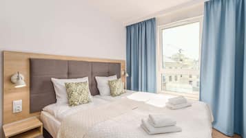 2 bedrooms, iron/ironing board, travel cot, WiFi