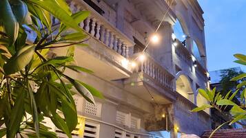 Fachada de la propiedad