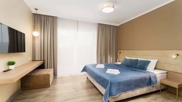 Fer et planche Ă repasser, lit parapluie, Wi-Fi, draps fournis