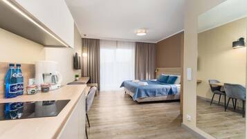 Iron/ironing board, travel cot, WiFi, bed sheets