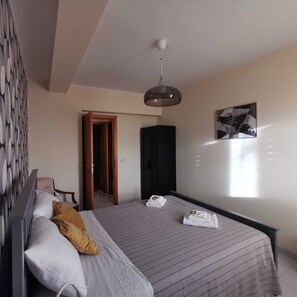 3 Schlafzimmer, Reisekinderbett, kostenloses WLAN, Bettwäsche