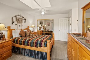 2 slaapkamers, een strijkplank/strijkijzer, gratis wifi, beddengoed