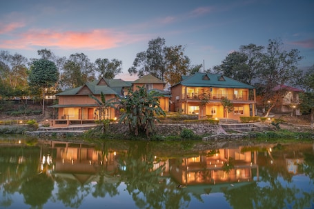 Exterior. Summit Green Lake Tea Resort & Spa
