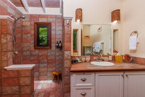 Shower, hair dryer, towels - Charming 2 Bed 2 Bath Private Villa with Infinity Pool (St. John)