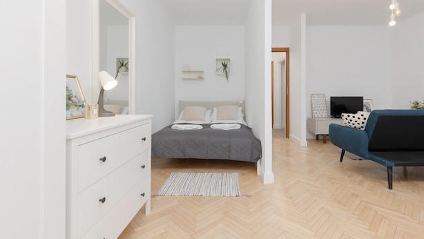 Living room - Spacious Studio Rajska by Renters (Lodz)