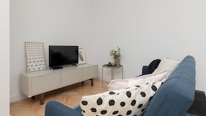 Interior - Spacious Studio Rajska by Renters (Lodz)