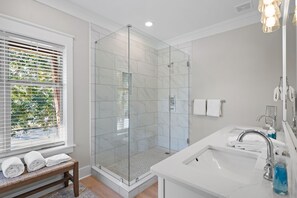 Shower, hair dryer, towels