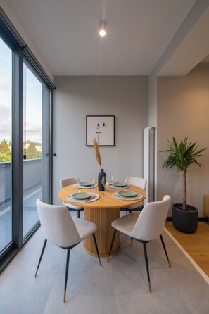 In-room dining - Gratus Aparthotel Tbilisi (Tbilisi)