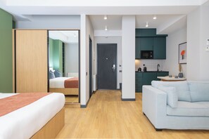 Studio Suite with Kitchen - Qstay Gratus Tbilisi (Tbilisi)