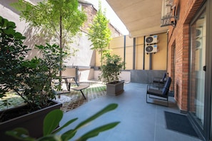 One-bedroom Terrace Suite with Kitchen | Terrace/patio