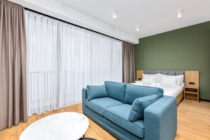 Studio Balcony Suite with Kitchen | Egyptian cotton sheets, premium bedding, Select Comfort beds - Qstay Gratus Tbilisi (Tbilisi)