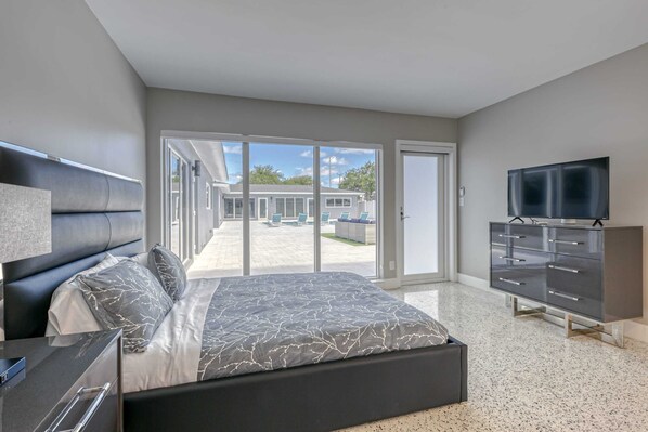 10 habitaciones, tabla de planchar con plancha, wifi y ropa de cama 