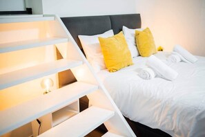 Iron/ironing board, WiFi, bed sheets - Charming 60m² Apartment with Terrace (WE-39-B) (Tiel)