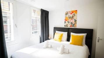 1 slaapkamer, een strijkplank/strijkijzer, wifi, beddengoed