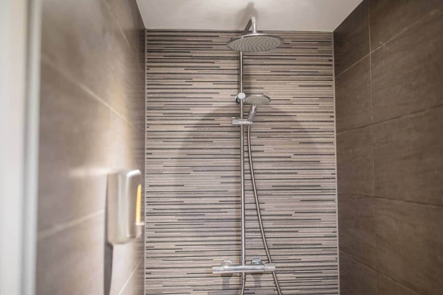Dusche, Haartrockner