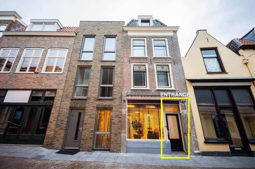 Great 95m2 Two-Bedroom Apartment (WE-39)