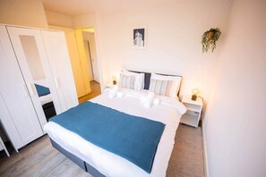 1 bedroom, desk, iron/ironing board, WiFi