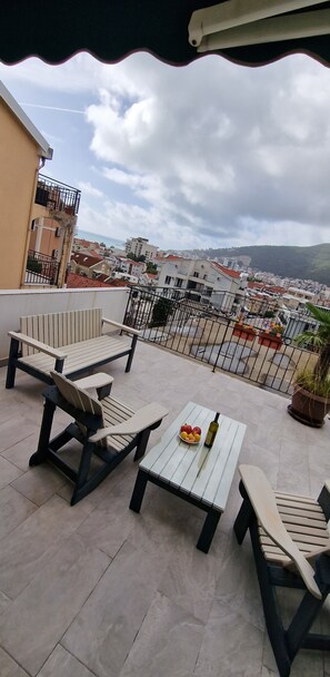 Family Apartment | In-room safe, free WiFi, bed sheets - Villa Lutovac (Budva)