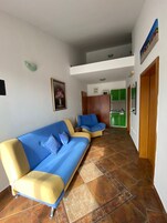 In-room safe, free WiFi, bed sheets