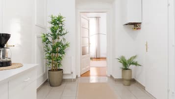 Apartment | 2 bedrooms, individually decorated, individually furnished, desk