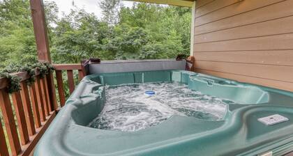 Smoky Mountain Getaway 3 Bedroom Cabin by RedAwning