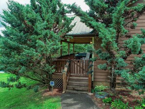 Cabin, 3 Bedrooms | Exterior