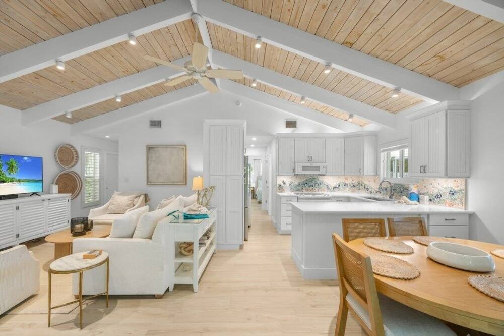 Wait N' Sea- Previously Millertime 3 Bedroom Home by RedAwning - Captiva, FL