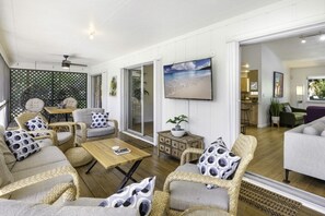 House, 4 Bedrooms | Living area - Dancing Dolphin 4 Bedroom Home by RedAwning (Captiva)