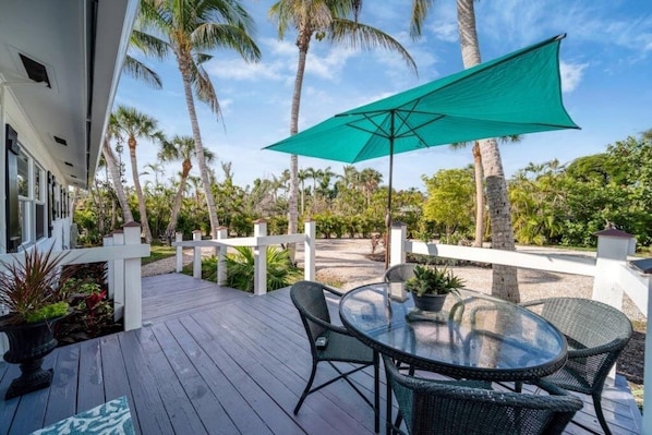 Casa, 3 habitaciones | Restaurante al aire libre
