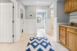 House, 3 Bedrooms | Private kitchen