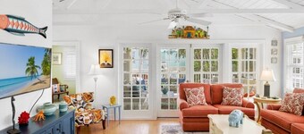 Turtle Cottage 3 Bedroom Home by RedAwning