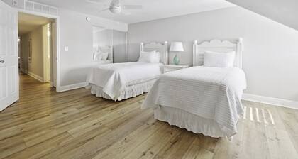 South Seas Bayside Villa 4306 3 Bedroom Condo by RedAwning