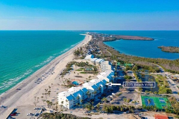 Condo, 4 habitaciones | Playa