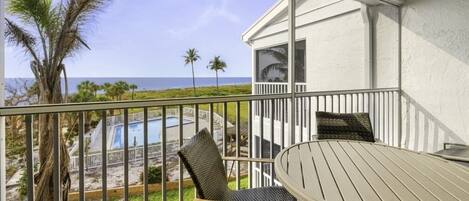 Condo, 4 Bedrooms | Property grounds