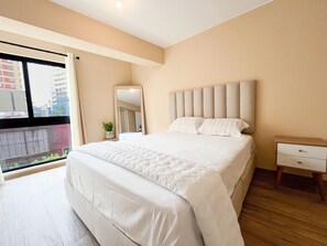 2 habitaciones, tabla de planchar con plancha, wifi y ropa de cama 