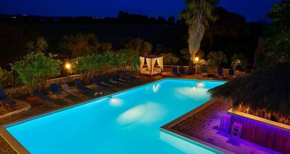 Aqua Bliss at Royal Club Hotel - Comfy Twin Room
