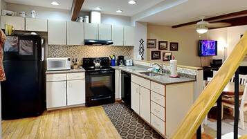 Townhouse, Beberapa Tempat Tidur, hot tub | Dapur pribadi | Lemari es, microwave, oven, dan kompor