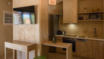 Micro-ondes, four, plaque de cuisson, lave-vaisselle