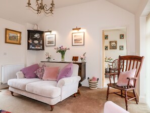 Living area - Abbey View Farm Cottage (Uttoxeter)