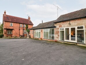 Exterior - Abbey View Farm Cottage (Uttoxeter)