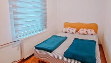 1 habitación, wifi y ropa de cama