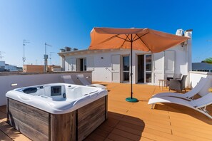 Outdoor spa tub - 3644 Attico di Leo by Barbarhouse (Lecce)
