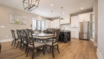 House (6 Bedrooms) | Property amenity