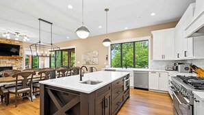 House (6 Bedrooms) | Property amenity - Mountain Mindset by Taylor Made Deep Creek (McHenry)