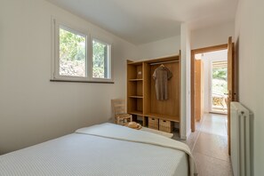 1 chambre, fer et planche Ă repasser, Wi-Fi gratuit, draps fournis