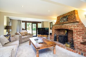 Property grounds - Gildridge Estat Large Group Tennis Court (Lewes)