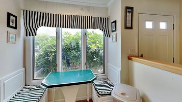 2 bedrooms, individually decorated, individually furnished, bed sheets