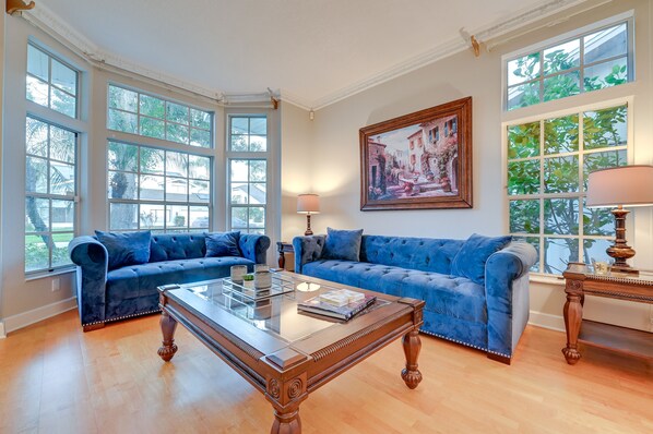 Maison (5 Bedrooms) | Coin séjour