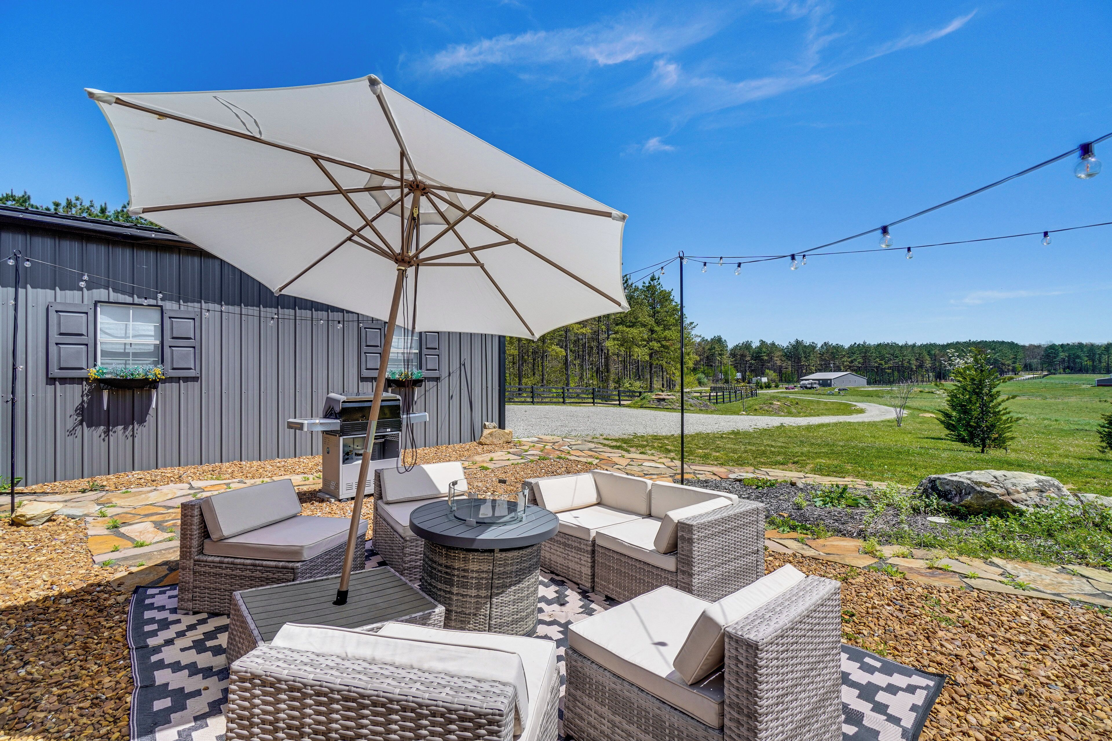 Vista frontal de la propiedad