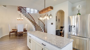 Interior - Gorgeous Cypress Home w/ Patio & Spacious Yard! (Hockley)